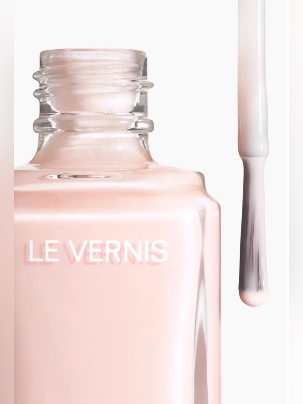 CHANEL 111 Ballerina Le Vernis Nail Polish - Picture 3 of 4